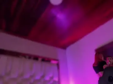 Emmily_savage  live sex cam