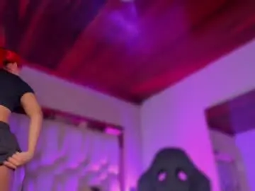 Emmily_savage  live sex cam