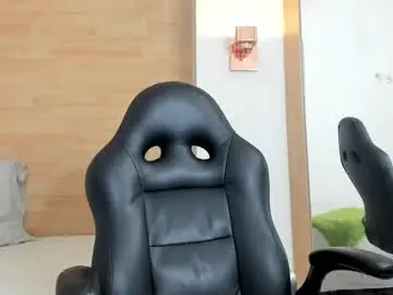 Julieth_brown_  live sex cam