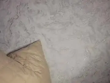 Lauraback  live sex cam