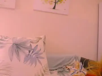 Madamesquirttatti  live sex cam
