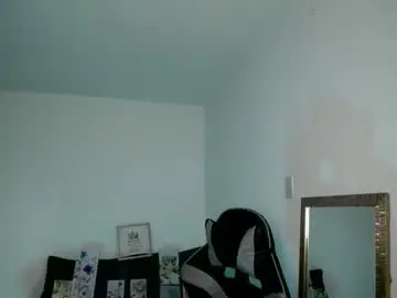 Marianna__777  live sex cam