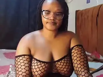 Prettynyra  live sex cam