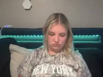Skiimaskabby  live sex cam
