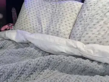 Skyyrizzyy  live sex cam