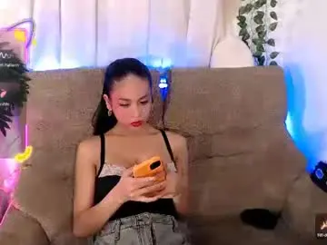 Yvannasilva18  live sex cam