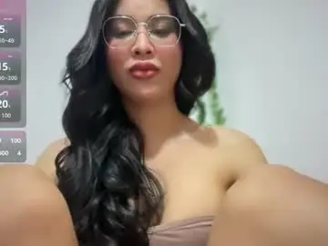 Yvannasilva18  live sex cam