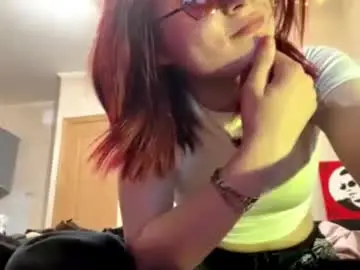 Batty_glow  live sex cam