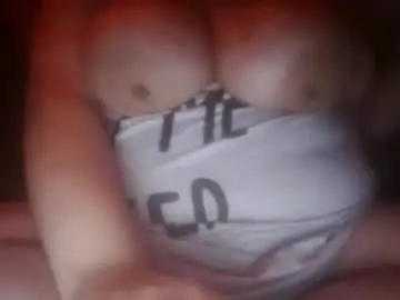 Curvykwe  live sex cam