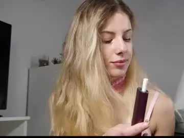 Evymiuu  live sex cam