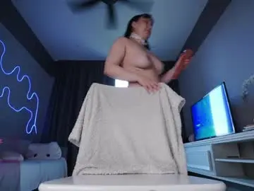 Mayabaee1  live sex cam