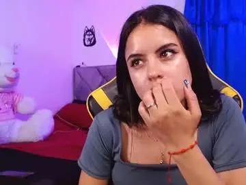 Melani_bear  live sex cam