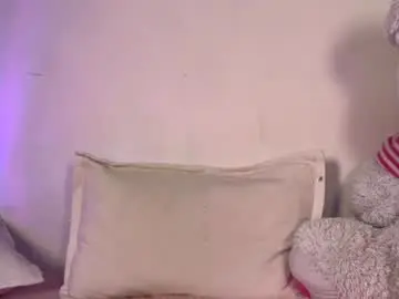Melani_bear  live sex cam