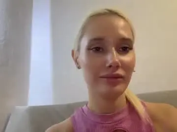 Ranaesueltenfuss  live sex cam