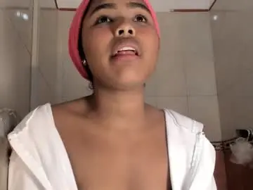 Tahiela  live sex cam