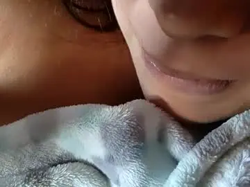 Yessplzmore  live sex cam