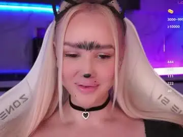 Blond_diamond  live sex cam