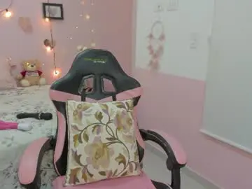 Emilyharrix  live sex cam