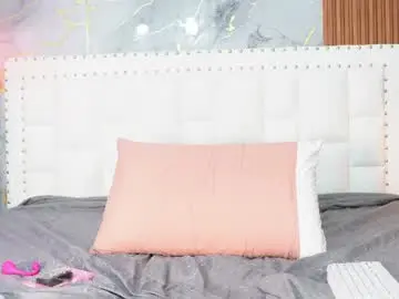 Indiancutiie  live sex cam