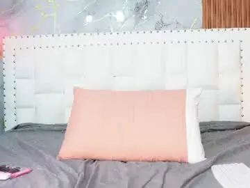 Indiancutiie  live sex cam