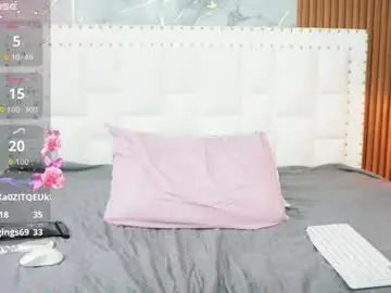 Indiancutiie  live sex cam