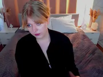 Luna_c0ra  live sex cam