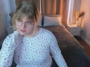 Luna_c0ra  live sex cam