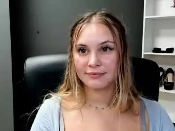 Playgirl_valeria  live sex cam