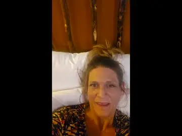 Rjeanr  live sex cam