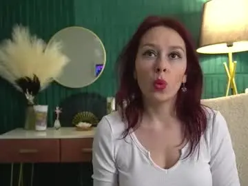 Haileymoon85  live sex cam