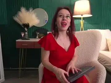 Haileymoon85  live sex cam