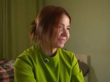 Jolynnoliff  live sex cam