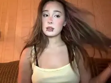 Juliettegussow  live sex cam