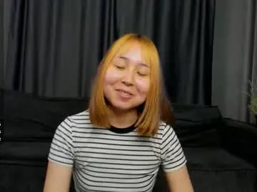 Naughtygiggle  live sex cam