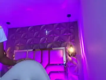 Queen_perla_  live sex cam