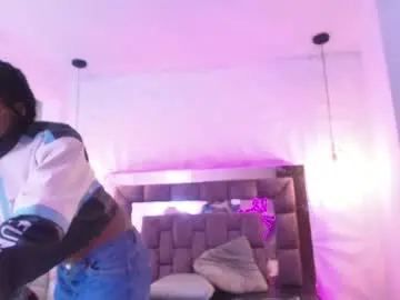 Queen_perla_  live sex cam