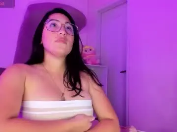 Rschell_kitsuu  live sex cam