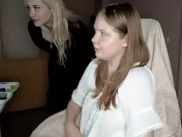Vadasweet  live sex cam