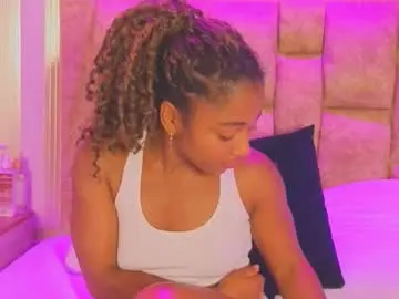 Avis_lara  live sex cam