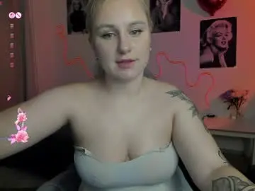 Elly_blondy  live sex cam