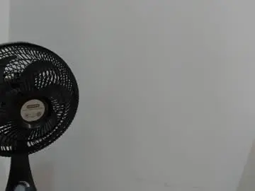 Freyacameron  live sex cam