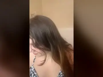 Freyja_dove  live sex cam