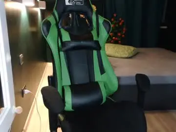 Hentaishiing  live sex cam