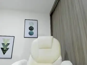 Patyy_37  live sex cam