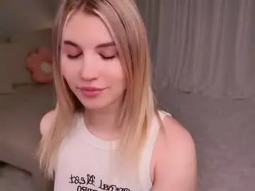 Something_cute  live sex cam