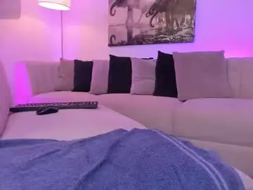 Alaiia7  live sex cam