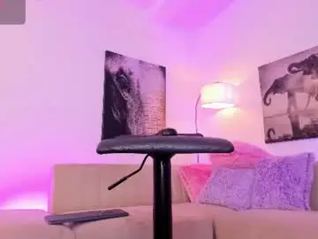 Alaiia7  live sex cam