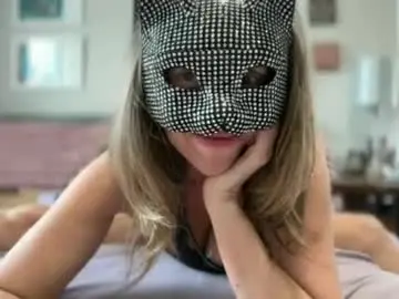 Cabaretnoir  live sex cam