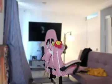 Colette_e  live sex cam