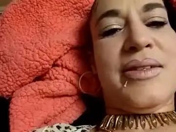 Lovemeinapril  live sex cam